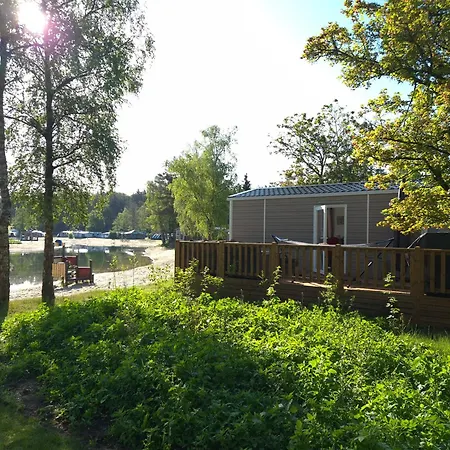 Chalet Meerzicht 10 - Luxe 6-Pers Chalet Direct Aan Het Meer, Beschut Terras Holiday park