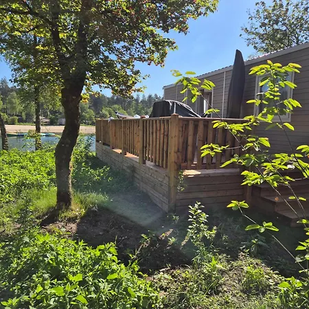 Holiday park Chalet Meerzicht 10 - Luxe 6-Pers Chalet Direct Aan Het Meer, Beschut Terras Nunspeet