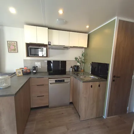 Chalet Meerzicht 10 - Luxe 6-Pers Chalet Direct Aan Het Meer, Beschut Terras * Nunspeet