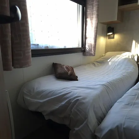 Chalet Meerzicht 10 - Luxe 6-Pers Chalet Direct Aan Het Meer, Beschut Terras Holiday park